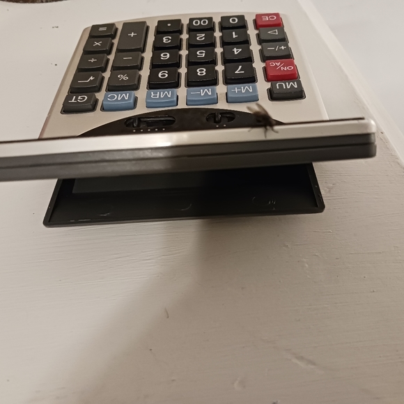 Universal 12-Digit Dual Powered Electronic Calculator - Picture 3 of 6